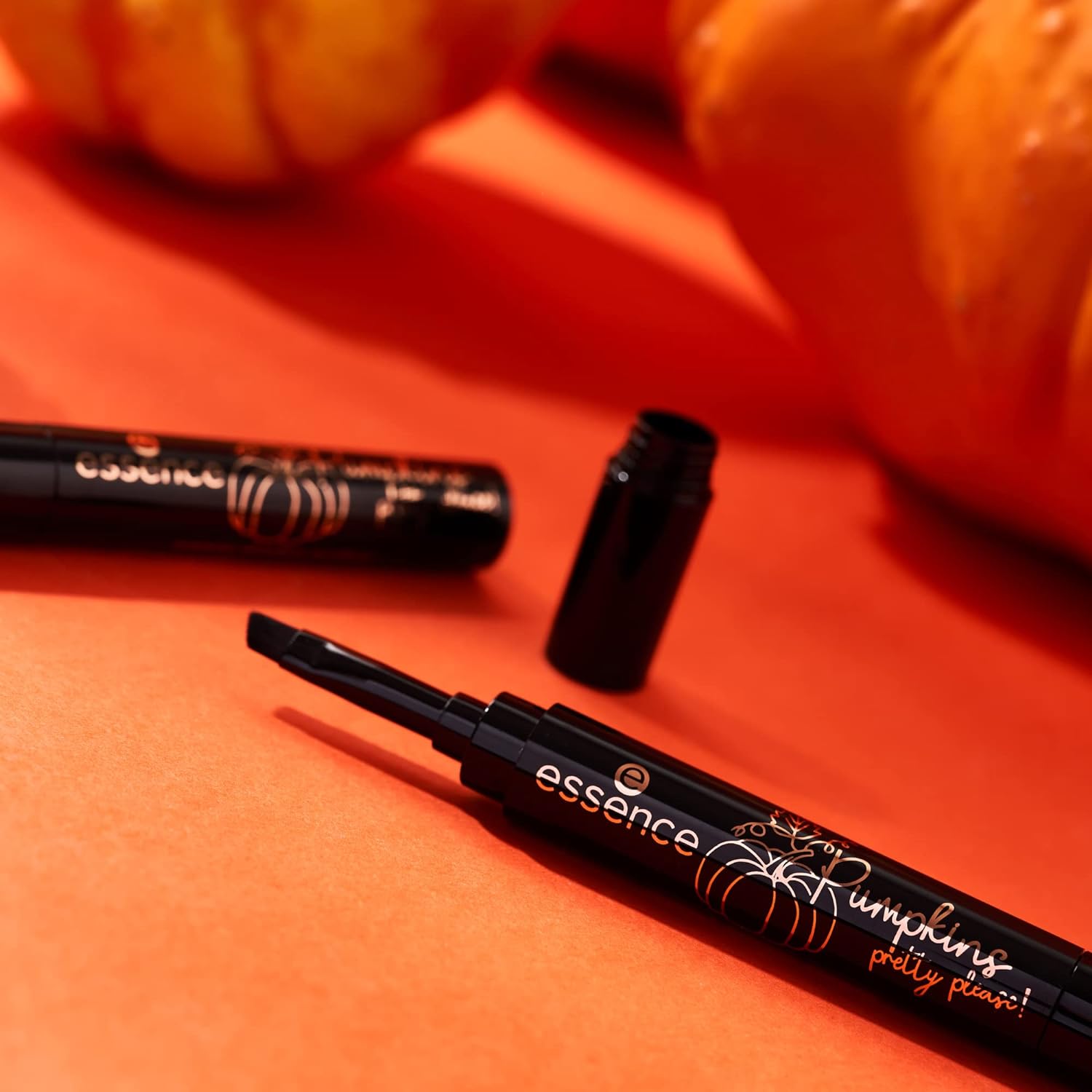 Essence Pumpkins Pretty Please! Creamy Shadow Eyeliner, No. 01