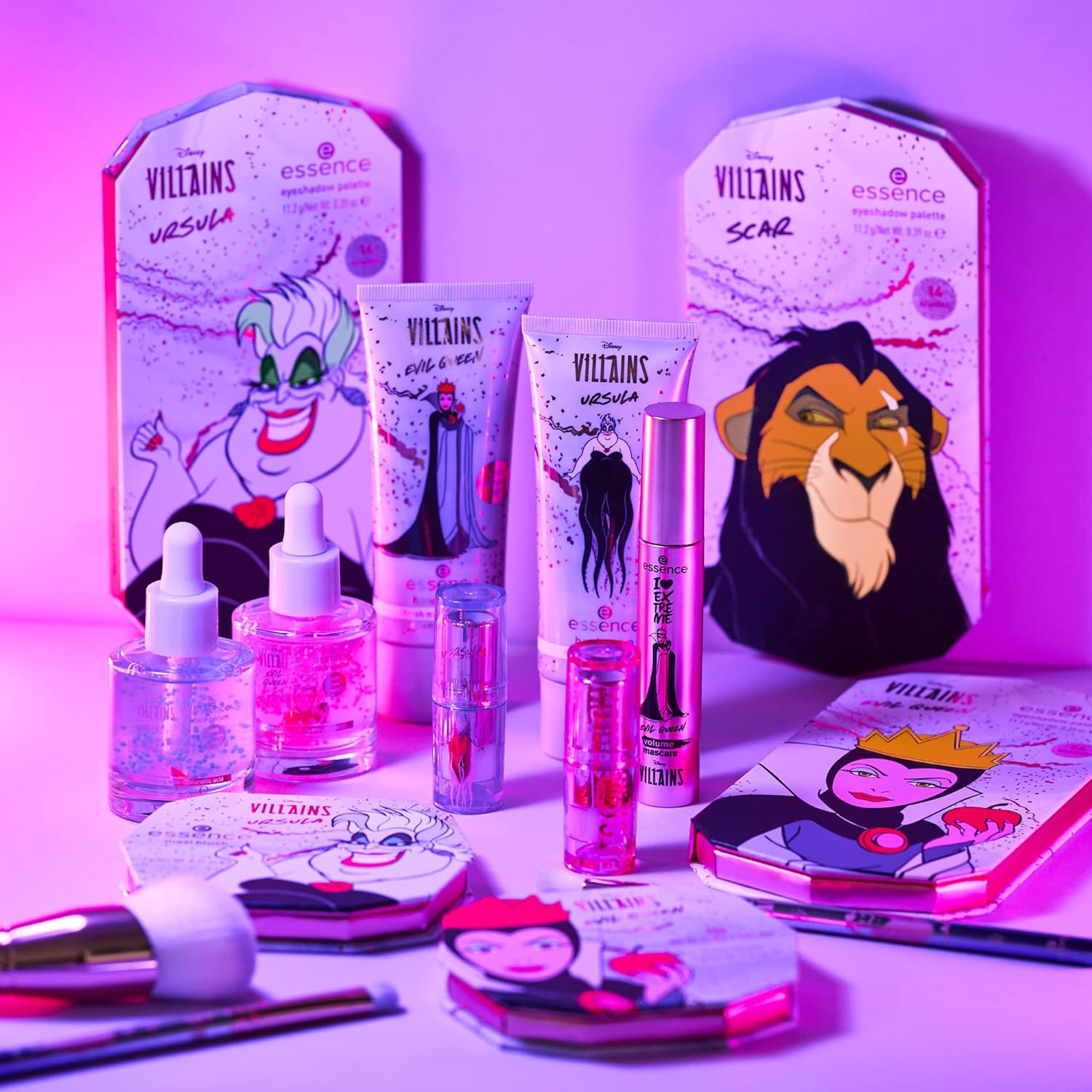 Essence Disney Villains Evil Queen I Love Extreme Volume Mascara, No. 01