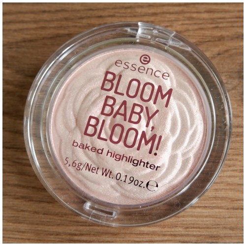 Essence Bloom Baby Baked Highlighter